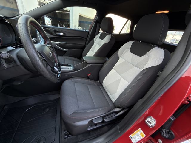 New 2026 Chevrolet Trax RS w/ Sunroof Package FWD image 18