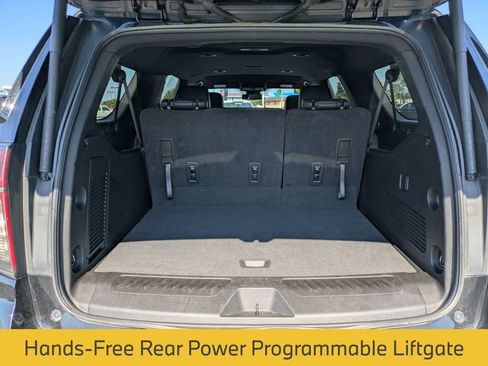 Used 2023 Chevrolet Suburban LT image 32