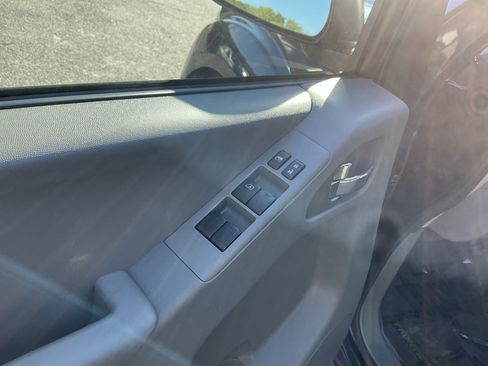 Used 2019 Nissan Frontier SV w/ Value Truck Package AWD/4WD image 19