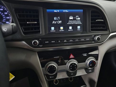 Used 2019 Hyundai Elantra SEL FWD image 19