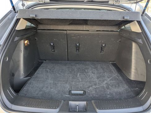 Used 2025 Chevrolet Trax LT w/ LT Convenience Package image 27