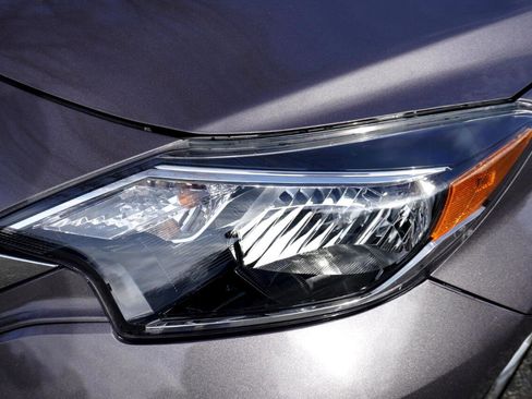 Used 2018 Nissan Versa Note S image 10