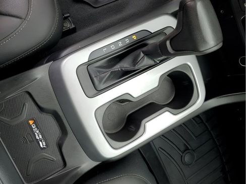 Used 2019 Chevrolet Colorado ZR2 image 39