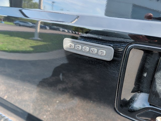 Used 2016 Ford F350 Lariat w/ Lariat Ultimate Package AWD/4WD image 14