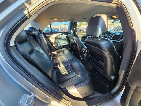 Used 2015 Chrysler 300 Limited w/ Driver Convenience Group image 11