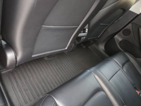 Used 2021 Tesla Model Y Long Range image 28