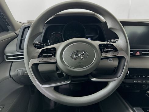 Used 2021 Hyundai Elantra SEL image 18