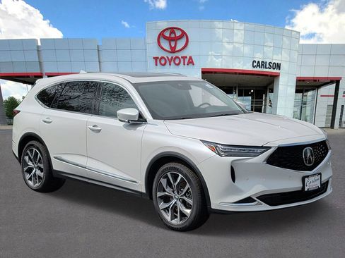 Used 2024 Acura MDX SH-AWD w/ Technology Package image 2