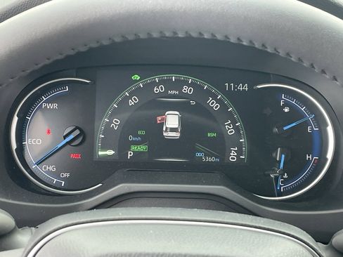 Used 2025 Toyota RAV4 XSE image 8