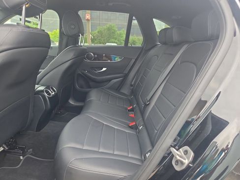 Used 2022 Mercedes-Benz GLC 300 4MATIC image 16