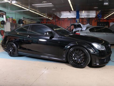 Used 2013 Mercedes-Benz C 63 AMG Coupe w/ Multimedia Pkg image 4