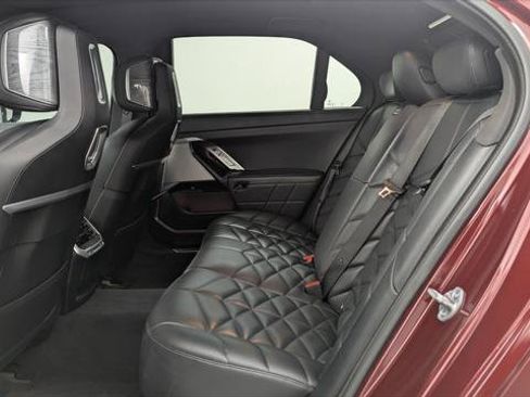 Used 2023 BMW 740i RWD image 16
