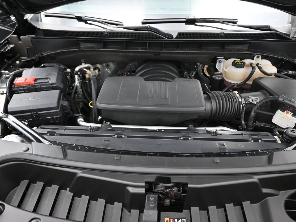 Used 2025 GMC Yukon Denali AWD/4WD image 30