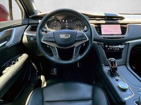 Used 2024 Cadillac XT5 Sportv w/ Platinum Package AWD/4WD image 7