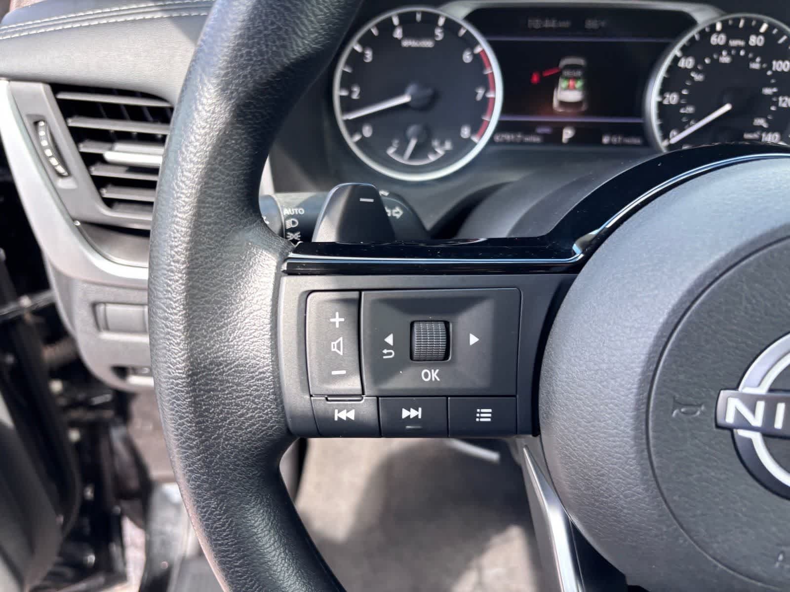 Used 2023 Nissan Rogue SV AWD/4WD image 23