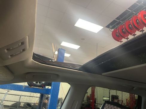 Used 2020 Nissan Murano SL w/ Moonroof Package AWD/4WD image 5