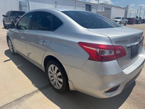 Used 2018 Nissan Sentra S FWD image 3