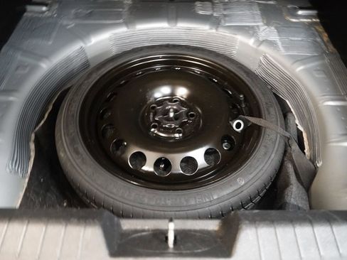 Used 2013 Chevrolet Cruze LT image 10