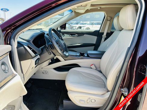 Used 2020 Lincoln Nautilus Reserve AWD/4WD image 3
