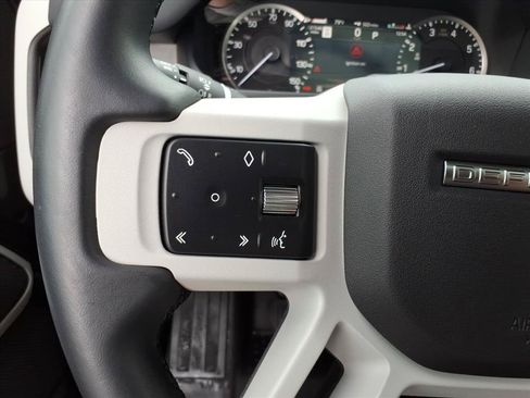 Certified 2023 Land Rover Defender 90 SE AWD/4WD image 15