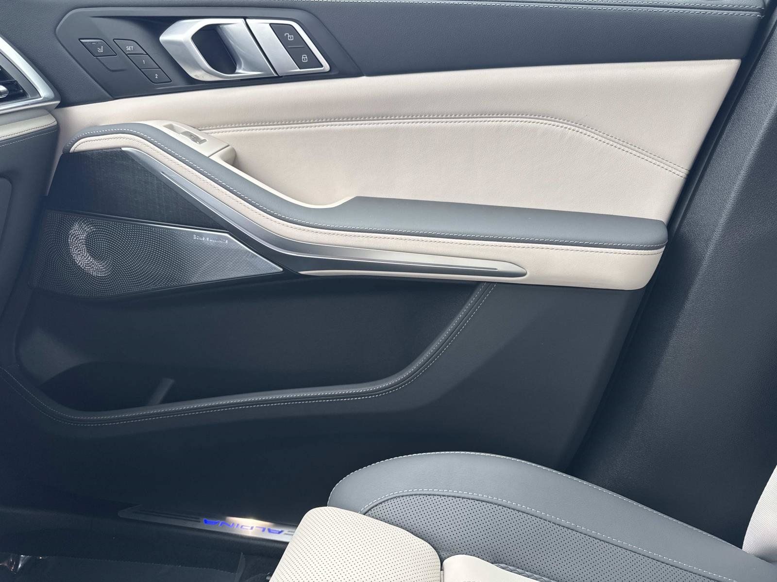 Certified 2025 BMW ALPINA XB7 AWD/4WD image 46