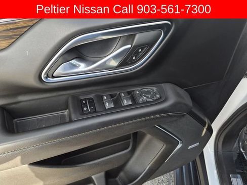 Used 2024 Chevrolet Suburban Premier RWD image 26