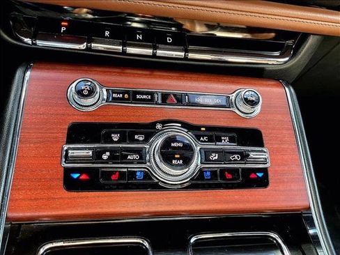 Used 2022 Lincoln Aviator Reserve w/ Elements Package Plus image 24