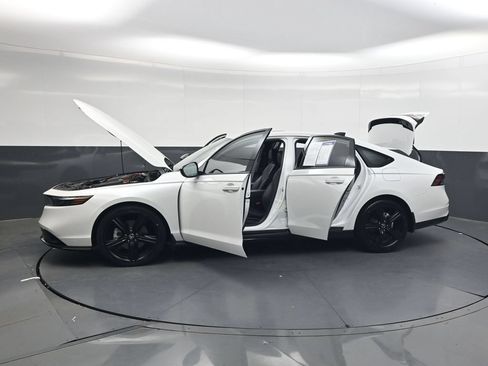 Used 2023 Honda Accord Sport image 40