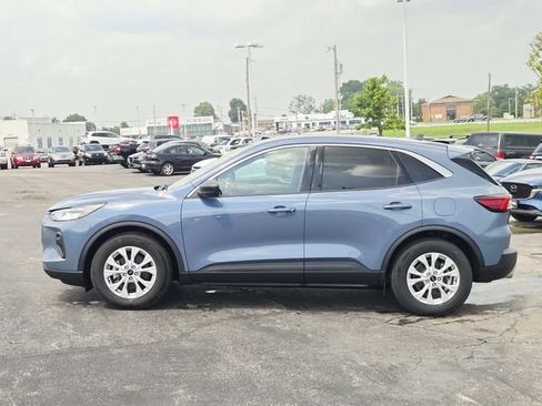 Used 2023 Ford Escape Active FWD image 2