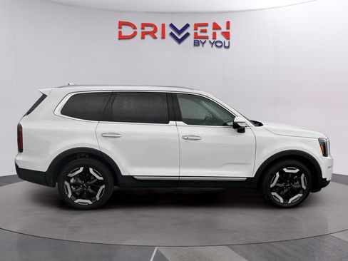 Used 2025 Kia Telluride S AWD/4WD image 6