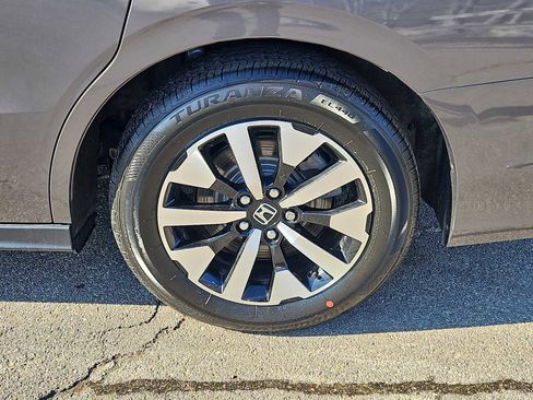 Certified 2026 Honda Odyssey EX-L image 3