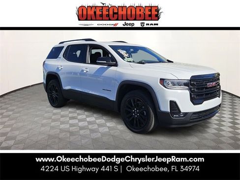 Used 2023 GMC Acadia SLE w/ Driver Convenience Package FWD image 2