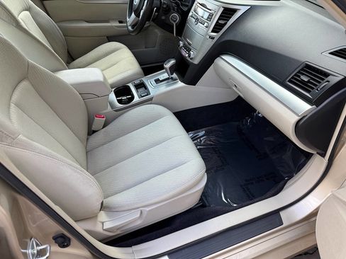 Used 2010 Subaru Legacy 2.5i Premium image 22