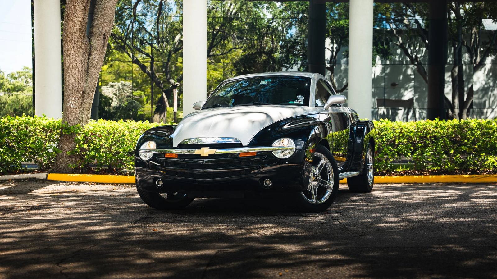 Used 2006 Chevrolet SSR w/ Preferred Equipment Group RWD image 1
