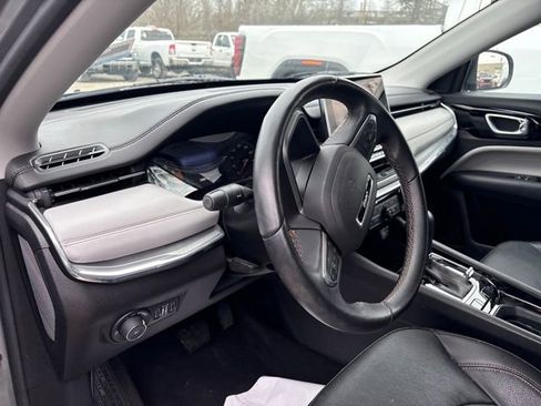 Used 2022 Jeep Compass Limited image 8