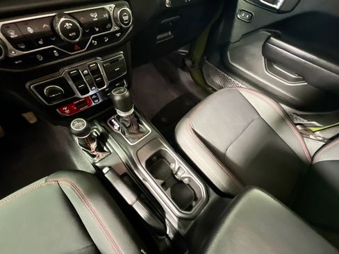 Used 2021 Jeep Wrangler Unlimited Rubicon image 26