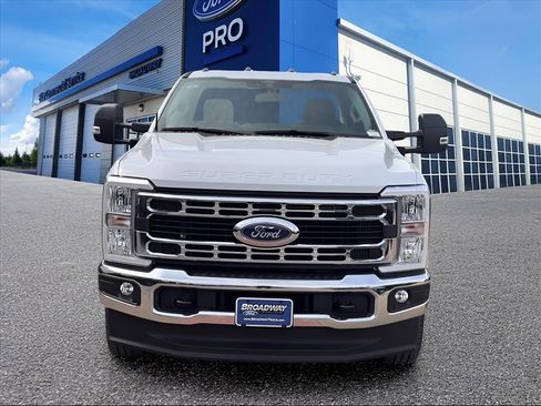 New 2025 Ford F350 XL w/ XL Chrome Package image 30
