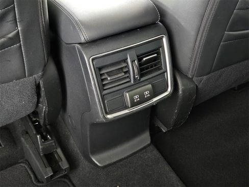 Used 2023 Subaru Forester Limited image 9