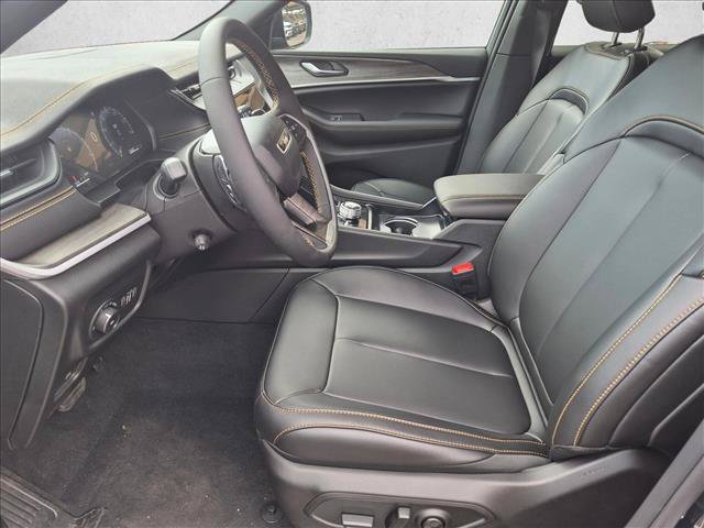 New 2026 Jeep Grand Cherokee Limited AWD/4WD image 4