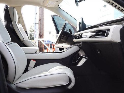 Used 2020 Lincoln Aviator Black Label w/ Dynamic Handling Package image 28