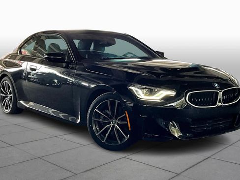 Certified 2025 BMW 230i Coupe image 2