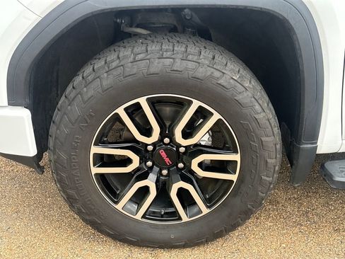 Used 2022 GMC Sierra 1500 Elevation w/ X31 Off-Road Package image 22