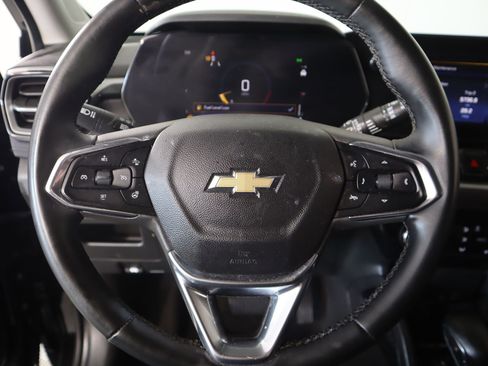 Used 2024 Chevrolet TrailBlazer LT w/ Convenience Package image 3