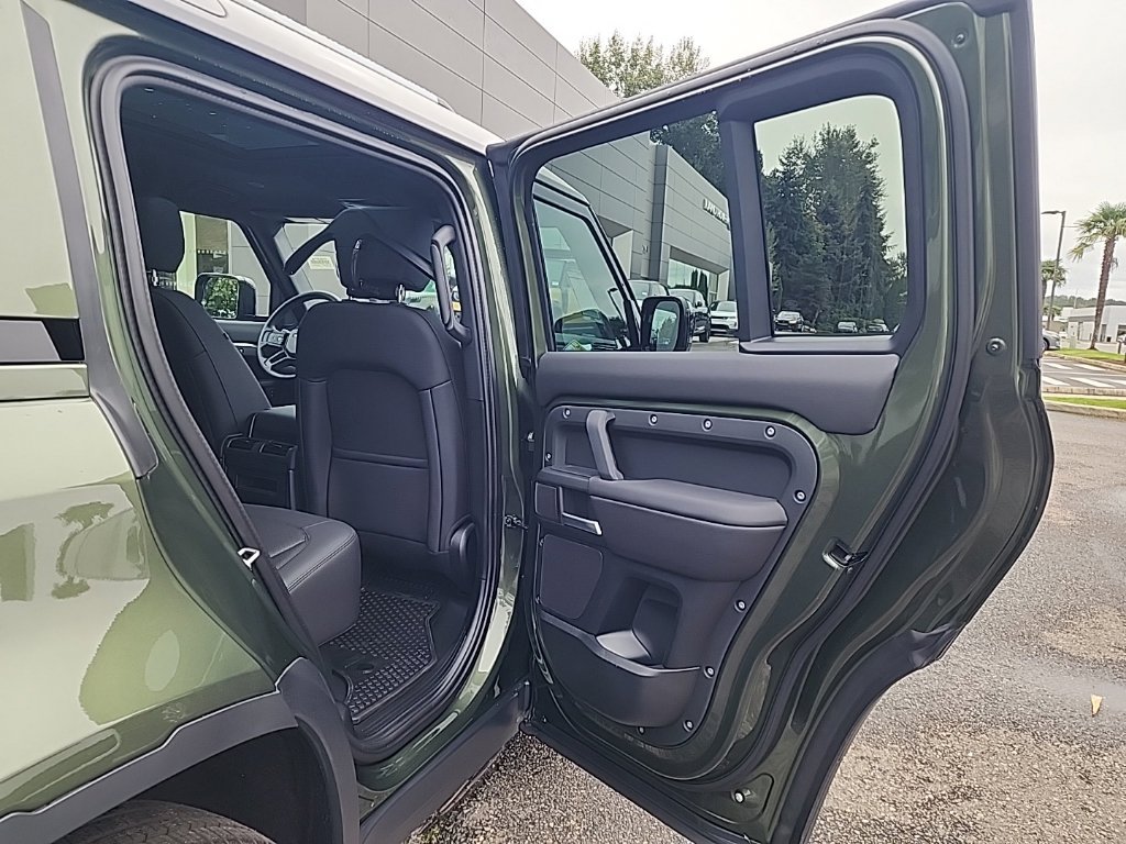 New 2026 Land Rover Defender 110 S AWD/4WD image 17
