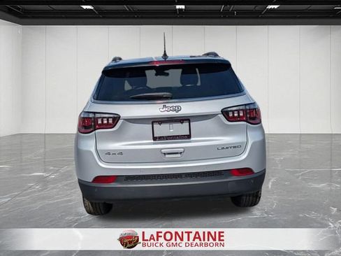 Used 2025 Jeep Compass Limited AWD/4WD image 4