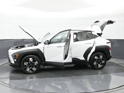 Certified 2024 Hyundai Kona SEL FWD image 48