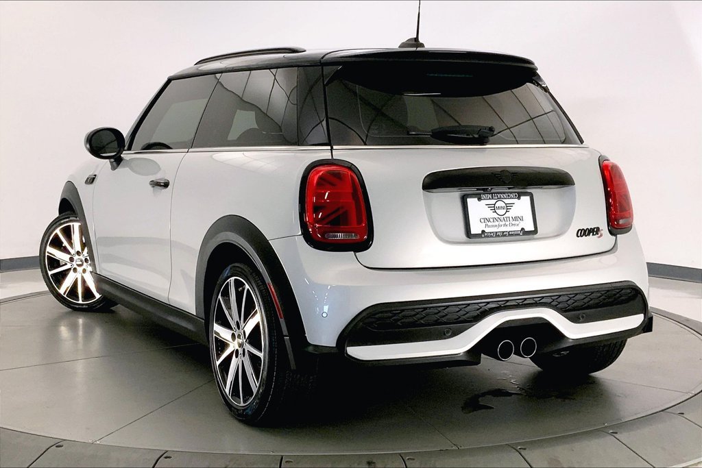 Certified 2023 MINI Cooper S FWD image 9