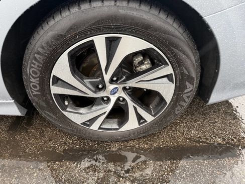 Used 2025 Subaru Legacy Premium image 10