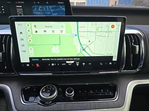 Used 2025 Ford Expedition Platinum w/ Platinum Ultimate Package image 28