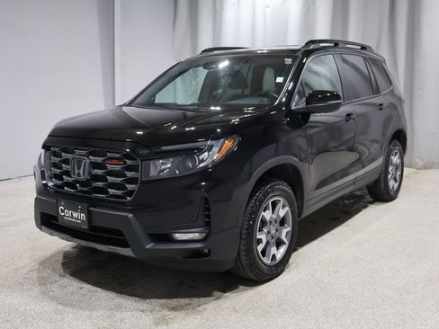 Used 2023 Honda Passport TrailSport image 7